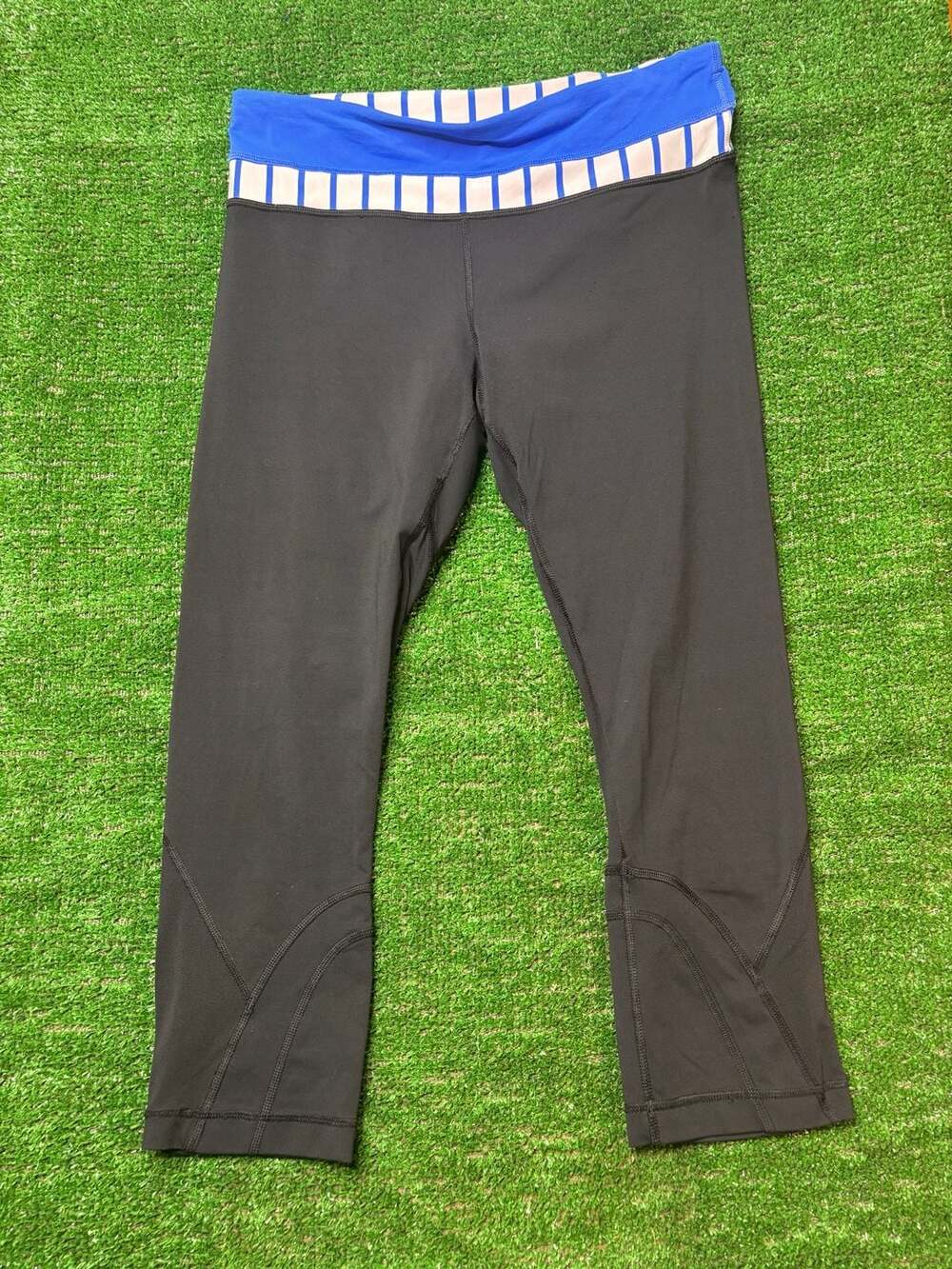 Lululemon Run: Inspire Crop II Leggings Black Pigment Blue Narrow Stripe